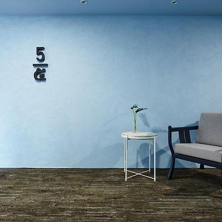 56 Surawong Hotel Бангкок Екстер'єр фото