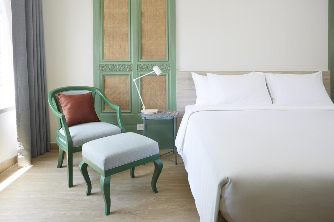 56 Surawong Hotel Бангкок Екстер'єр фото