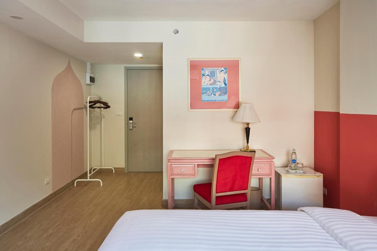 56 Surawong Hotel Бангкок Екстер'єр фото
