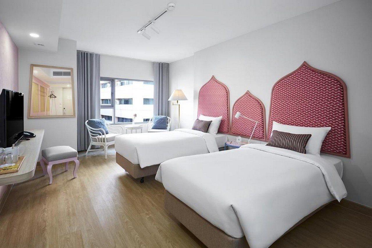 56 Surawong Hotel Бангкок Екстер'єр фото